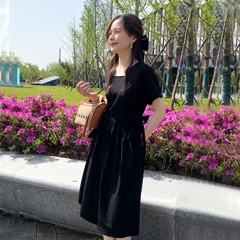小个子黑色连衣裙夏季韩系蝴蝶结收腰中长款法式方领赫本风小黑裙