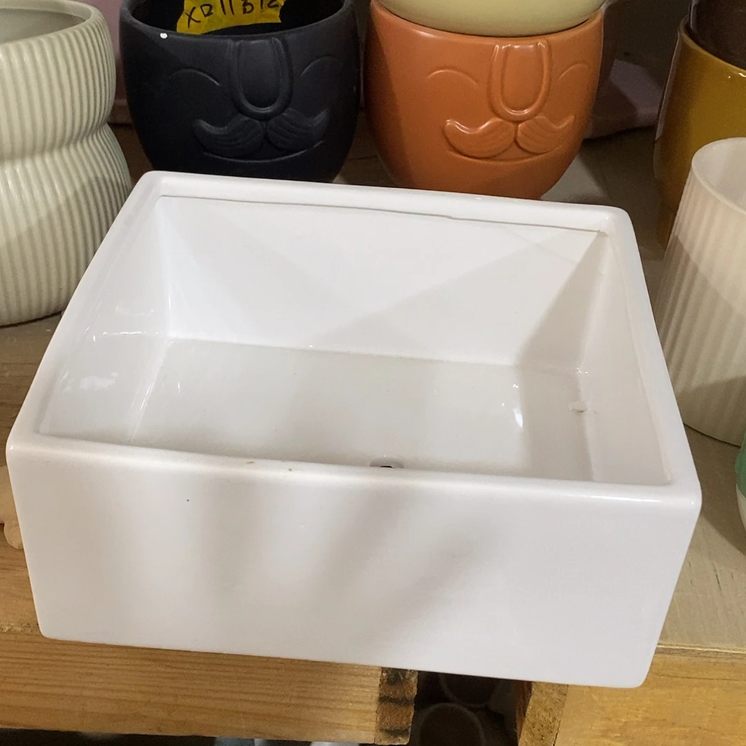 杯子陶盆有孔 瑕疵介意勿拍