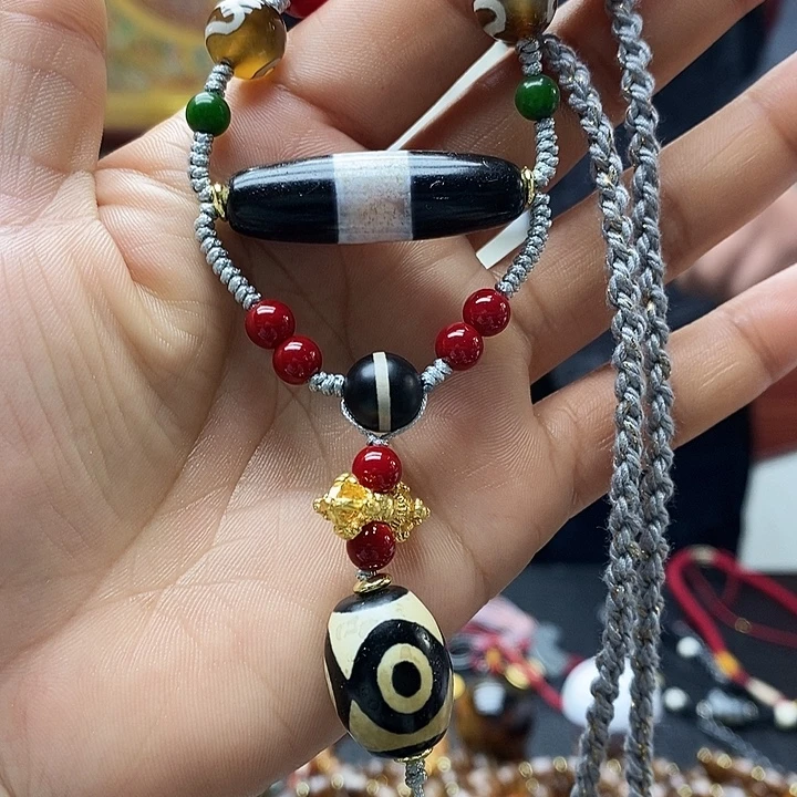 玛瑙/玉髓合金颈饰