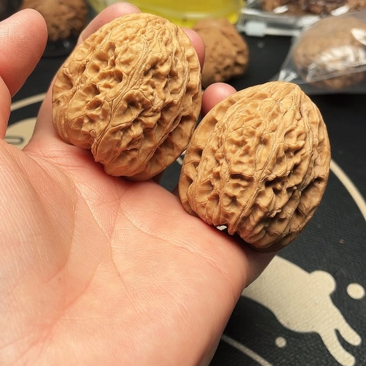 文玩核桃把件靠山王