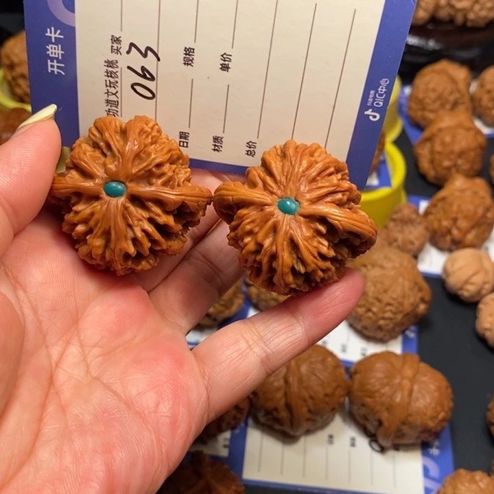 桃核吊坠麦穗虎头