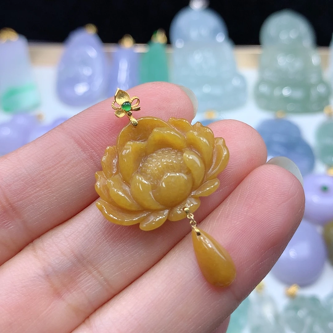 颈饰18K金镶嵌翡翠翡翠