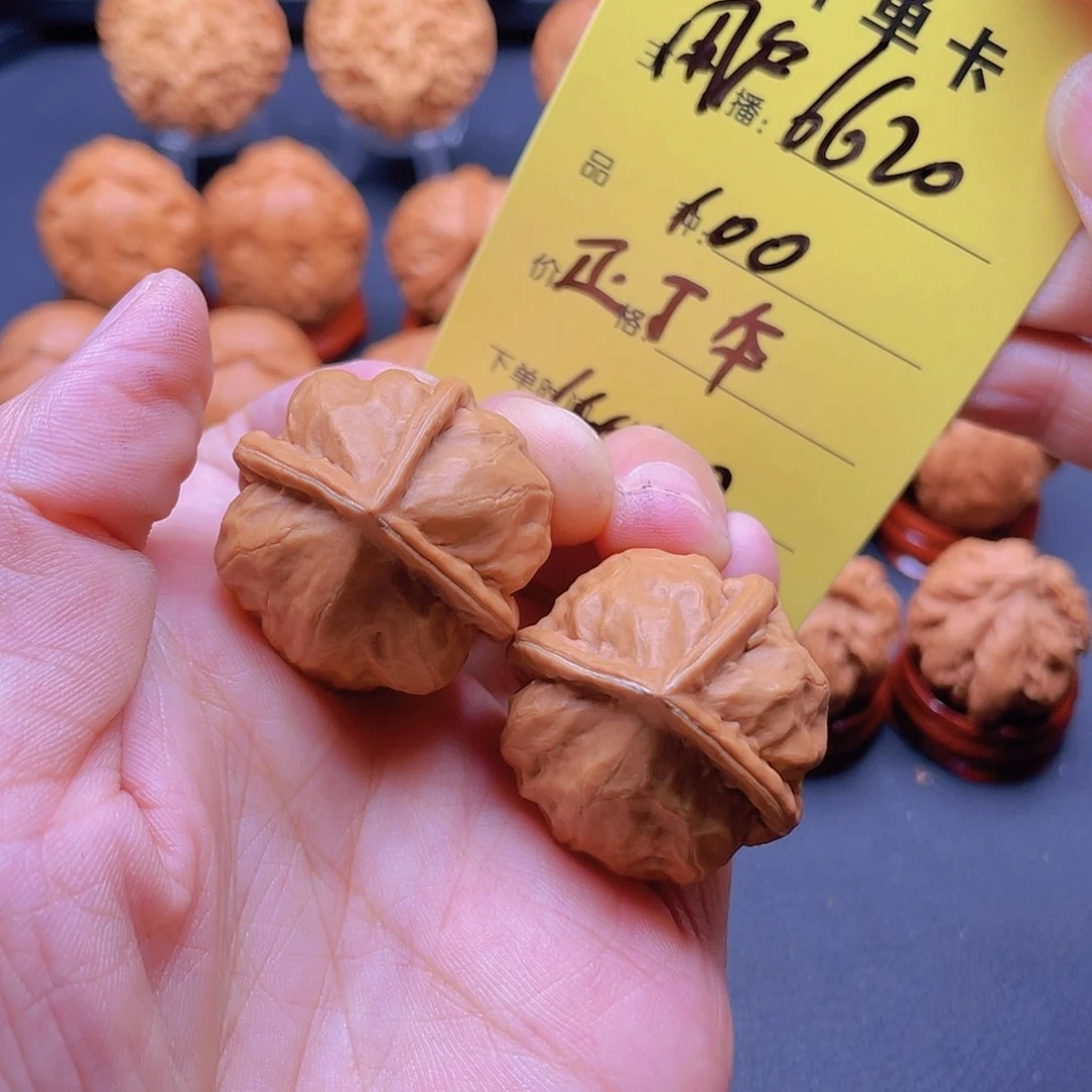 文玩核桃把件正丁奔
