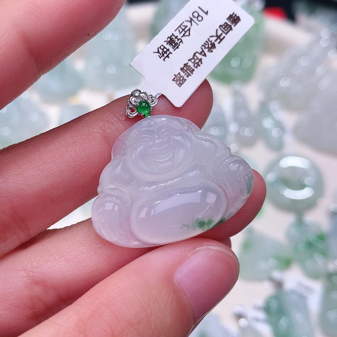 颈饰18K金镶嵌翡翠