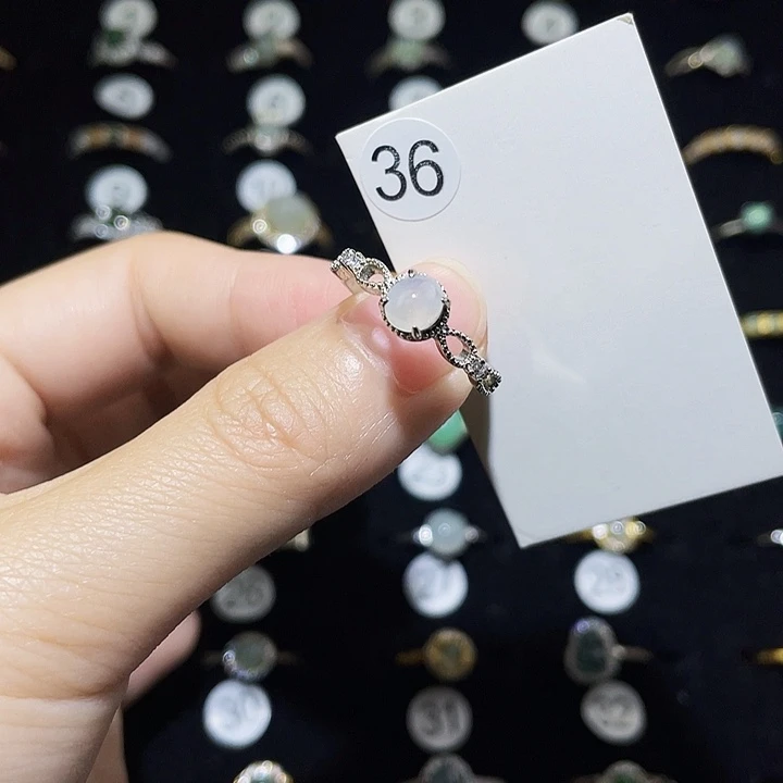 翡翠未镶嵌戒指戒指