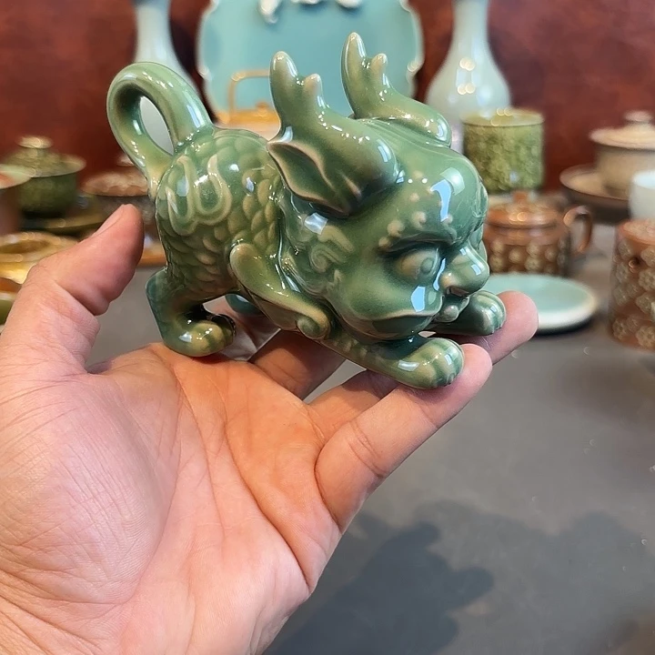德***圆瓷片龙泉青瓷龙泉青瓷