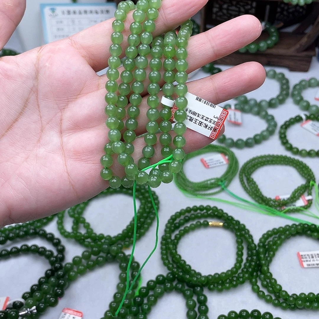 和田玉未镶嵌颈饰碧玉阳绿卡6