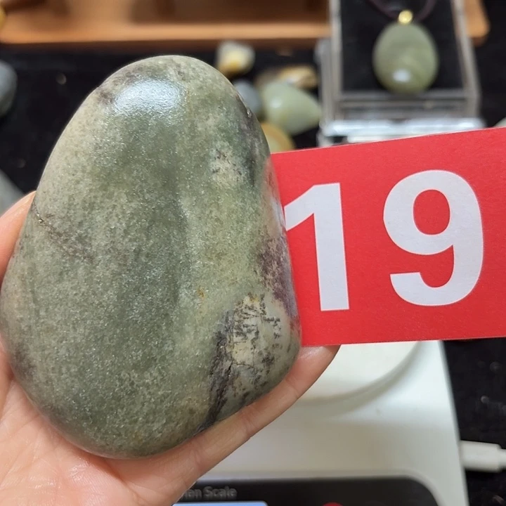 和田玉（糖玉）未镶嵌挂件