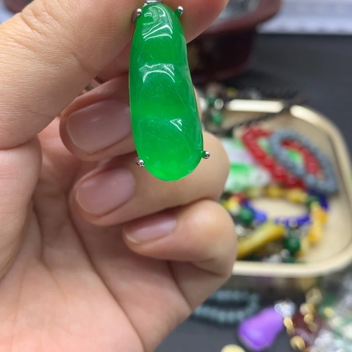 翡翠14K金镶嵌耳饰吊坠