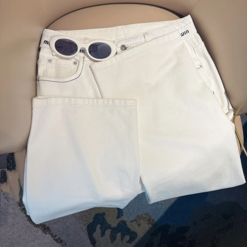 雪姐服饰「腰上字母裤」白色宽松直筒牛仔裤时尚百搭显瘦裤