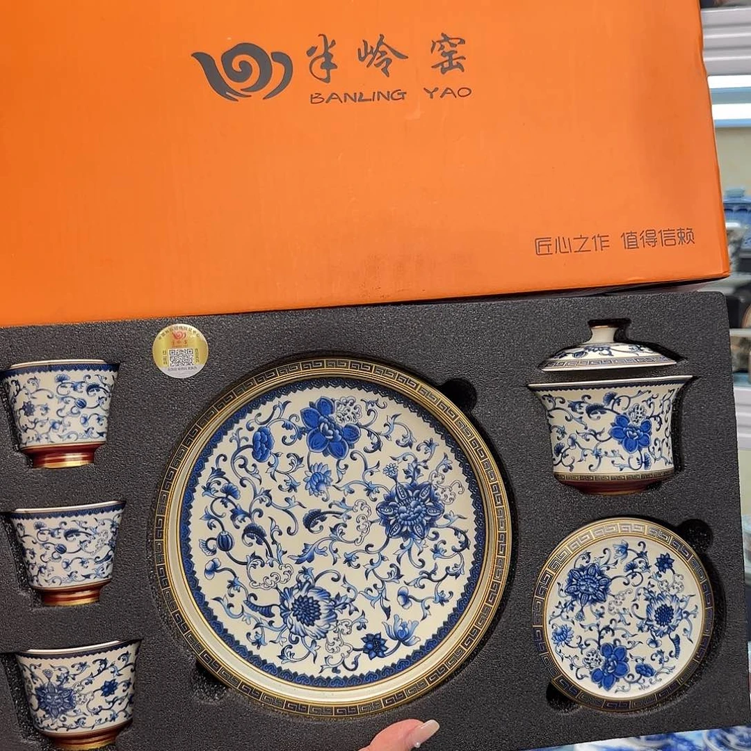 我们都在努力着改变着