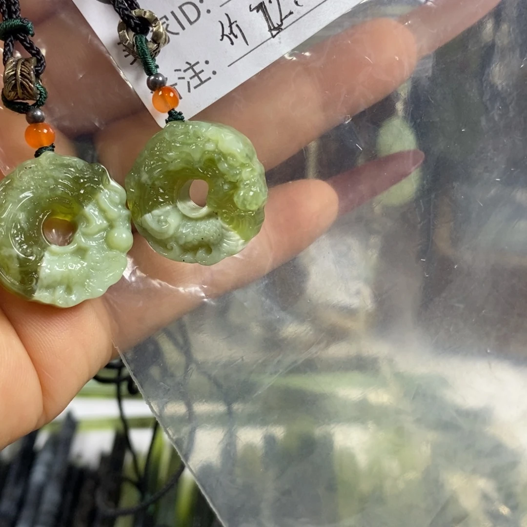 蛇纹石玉未镶嵌发饰