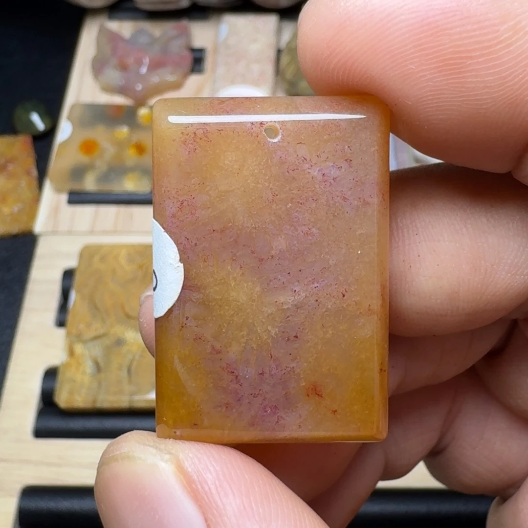 未镶嵌纯天然色有机玉石保真色硅化玉
