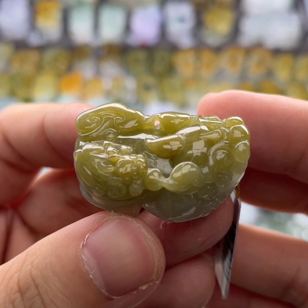 翡翠未镶嵌颈饰貔貅10