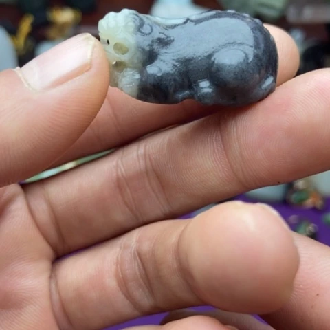 未镶嵌手镯透闪石质玉逆**水
