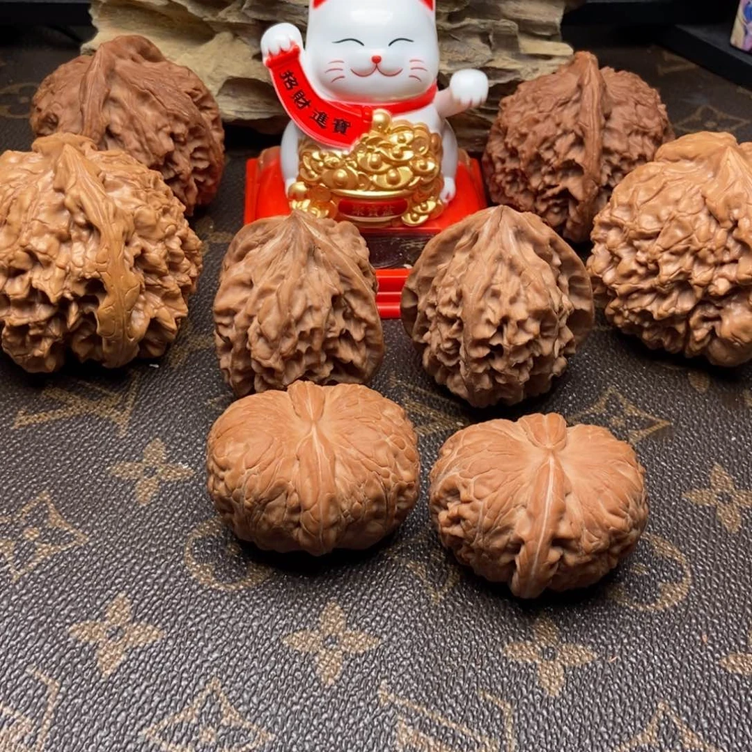 龙***行文玩核桃吊坠手串