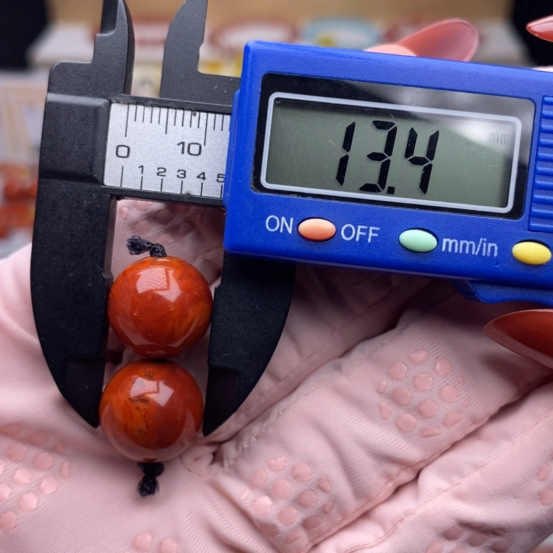 南红玛瑙配饰未镶嵌微瑕带纹