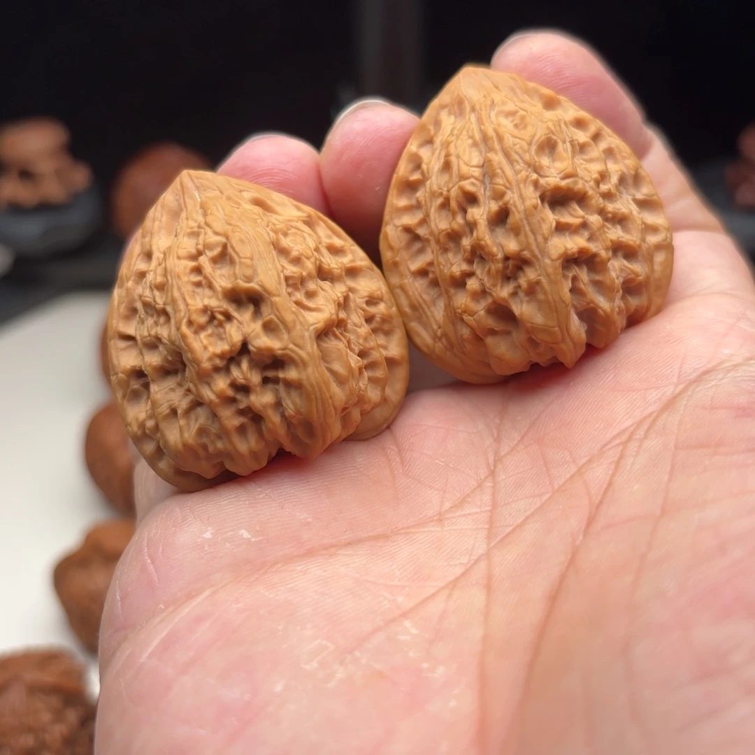 吊坠文玩核桃霸山虎