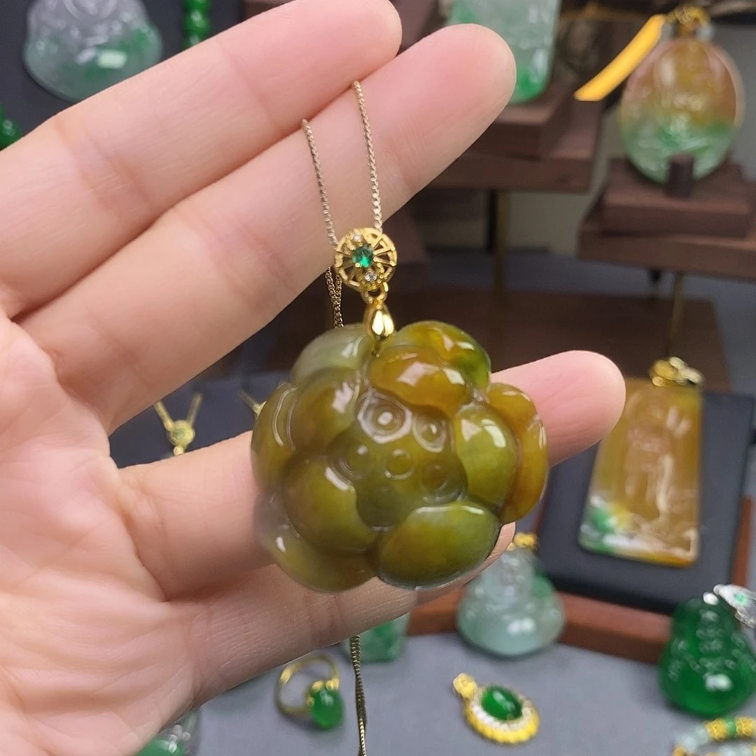 吊坠(赠链)未镶嵌翡翠