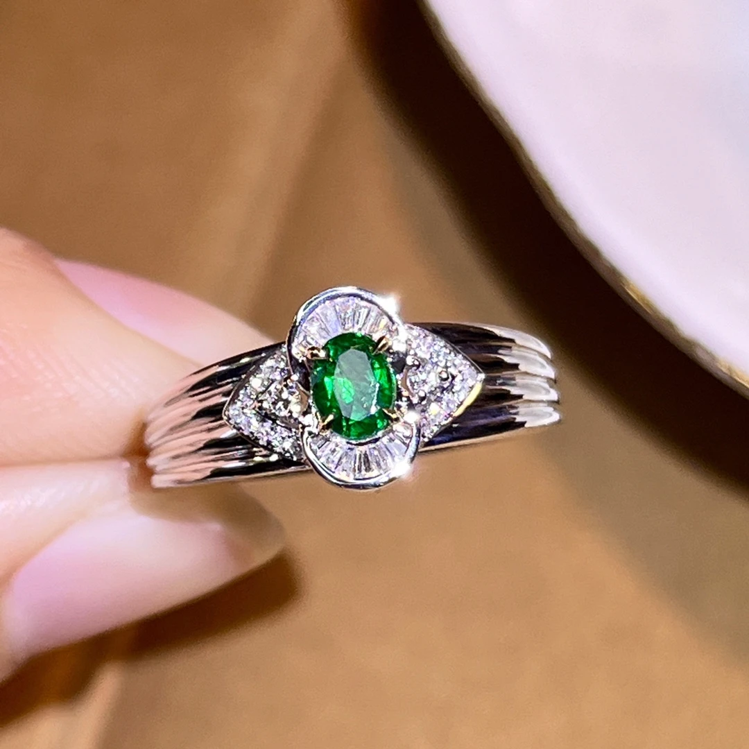 18K金镶嵌天然阿富汗祖母绿戒指气质轻奢经典时尚款式