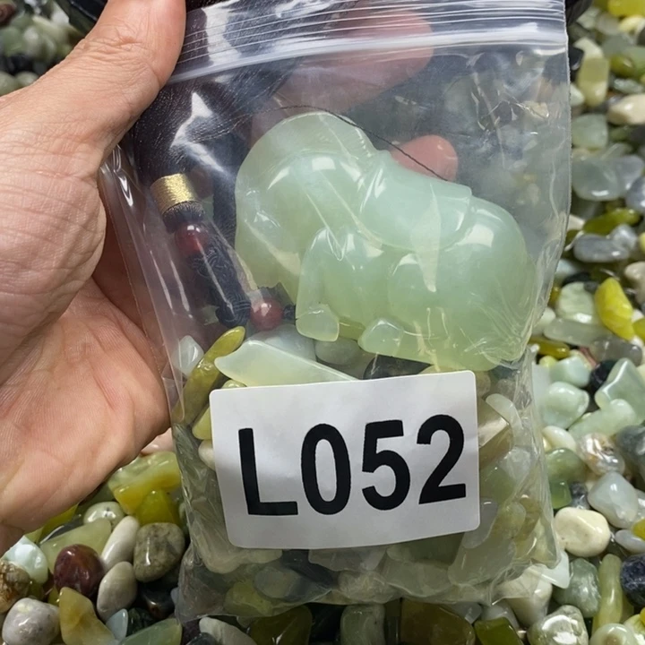 蛇纹石玉鱼缸石未镶嵌