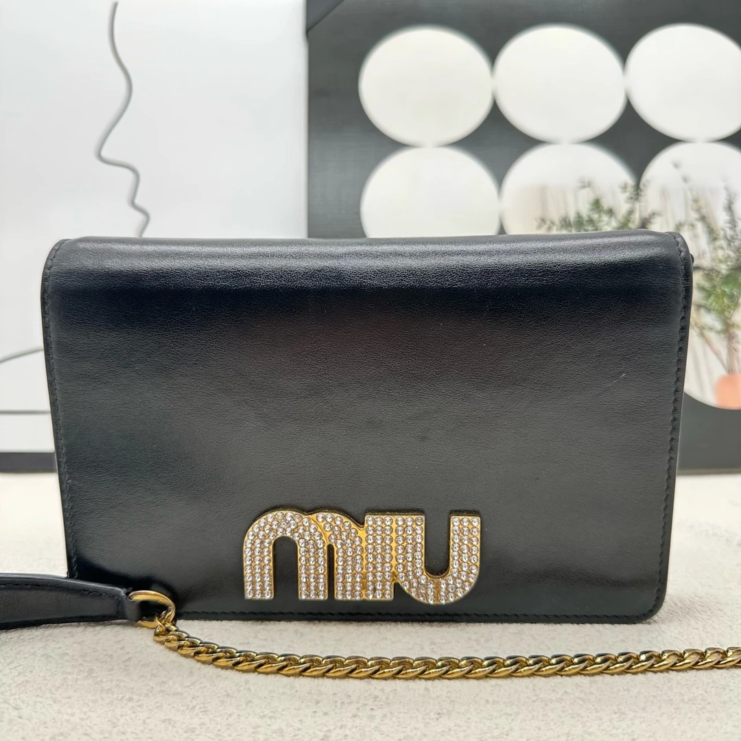 95新 MIU MIU/缪缪 二店黑色斜挎包 成色98新 -W260011