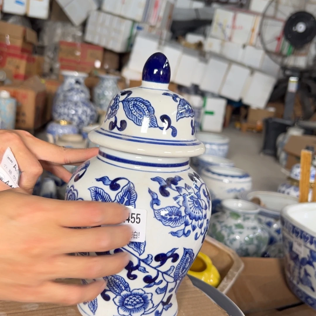微瑕青花瓷器值得厚爱