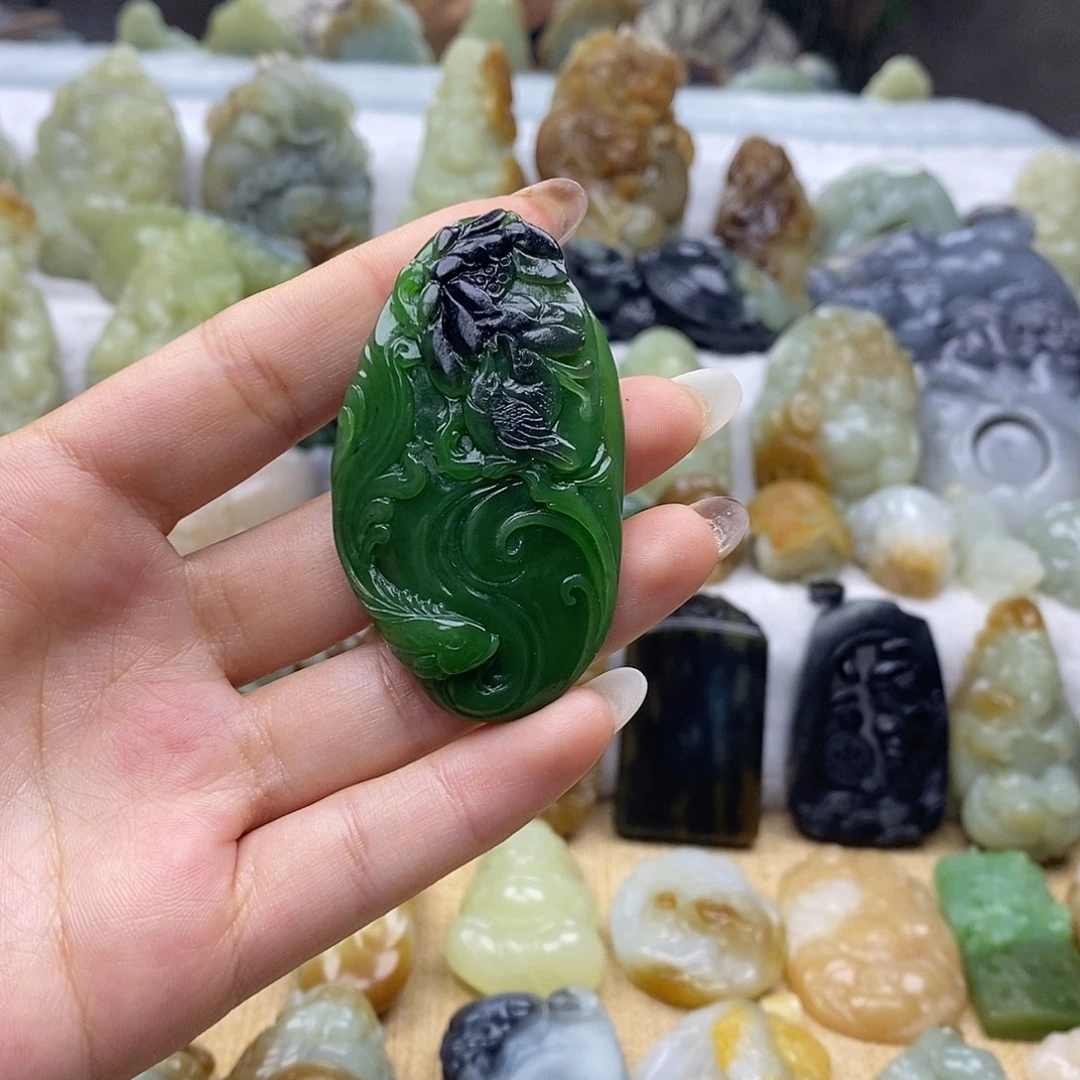 和田玉未镶嵌颈饰