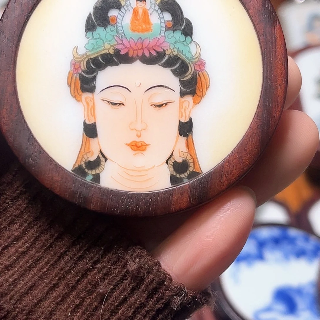 瓷片伯**承瓷片挂件一个