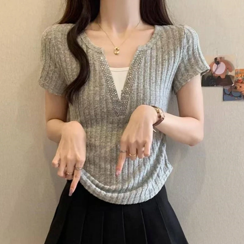 夏季新款假两件烫钻V领重工正肩T恤女显瘦上衣LK2505338