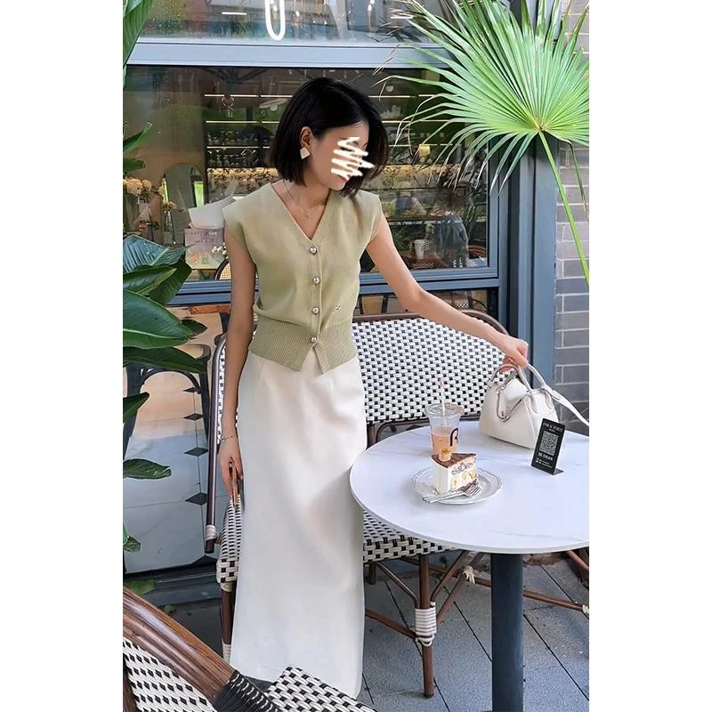 2025夏季新款高级感修身V领无袖针织上衣气质高腰包臀A字半身裙