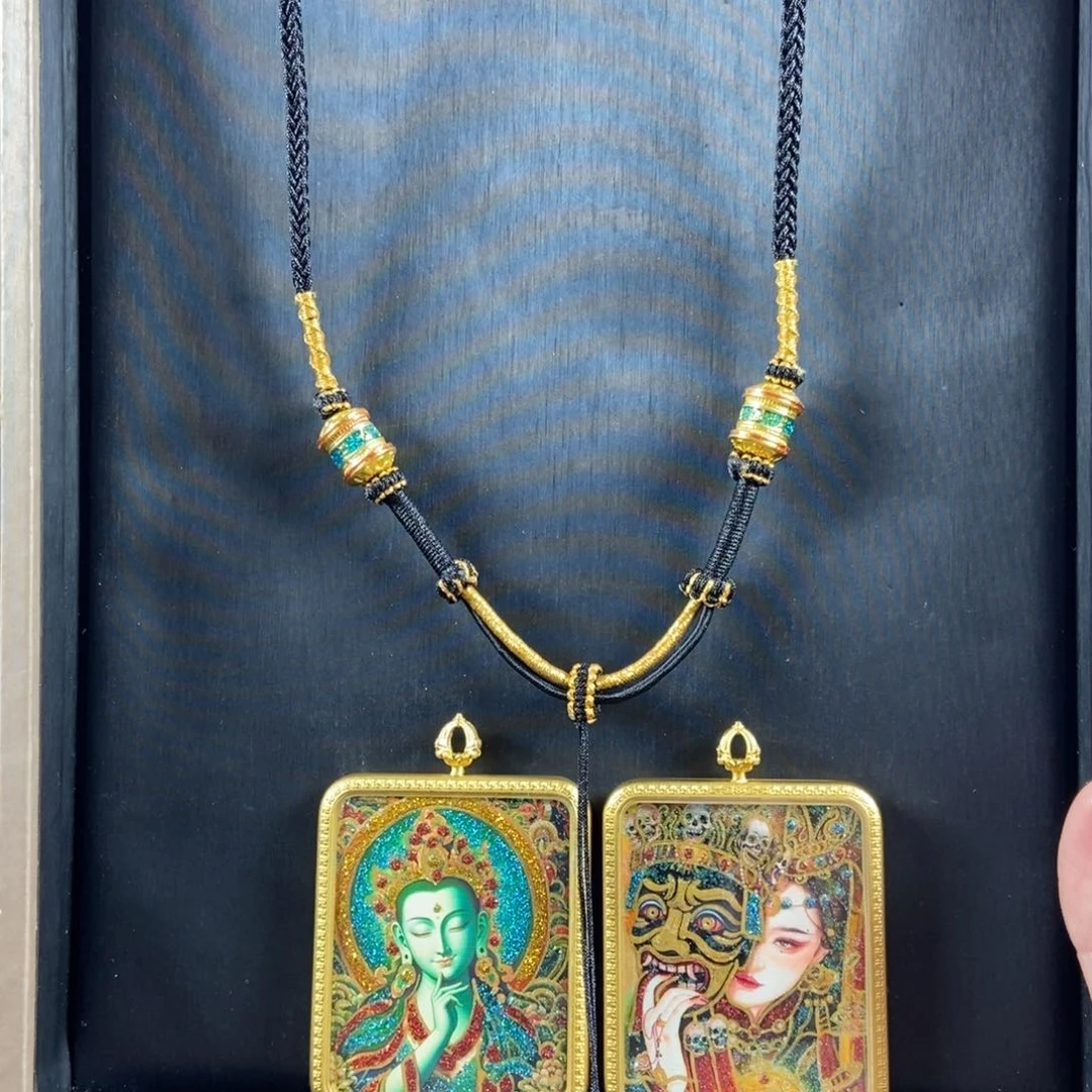 吊坠旺****菲美丽的唐卡结缘