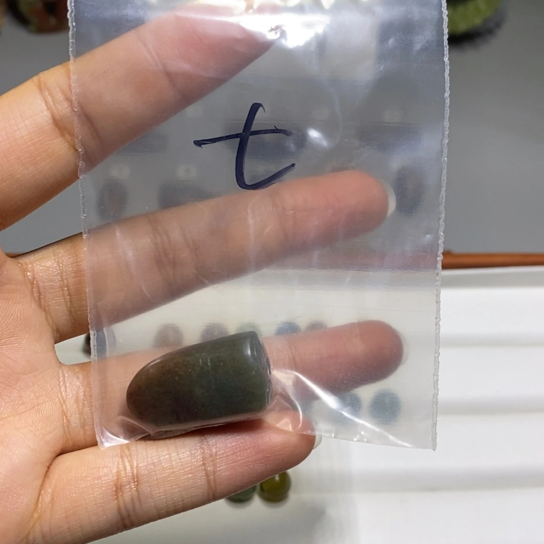 颈饰未镶嵌岫岩河磨玉（透闪石质玉）t****g