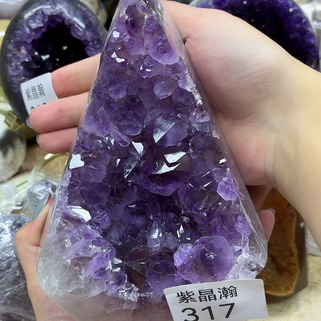 k***琦未镶嵌水晶大型摆件（非配饰）