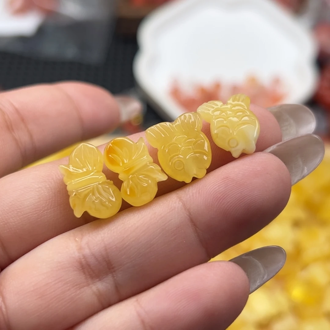 琥珀未镶嵌吊坠(不含链)