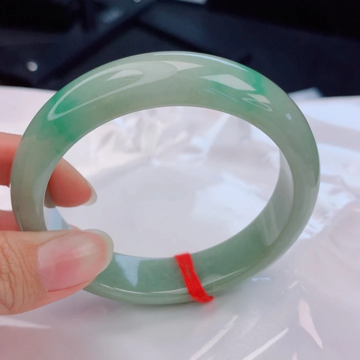 翡翠未镶嵌手镯58-59圈