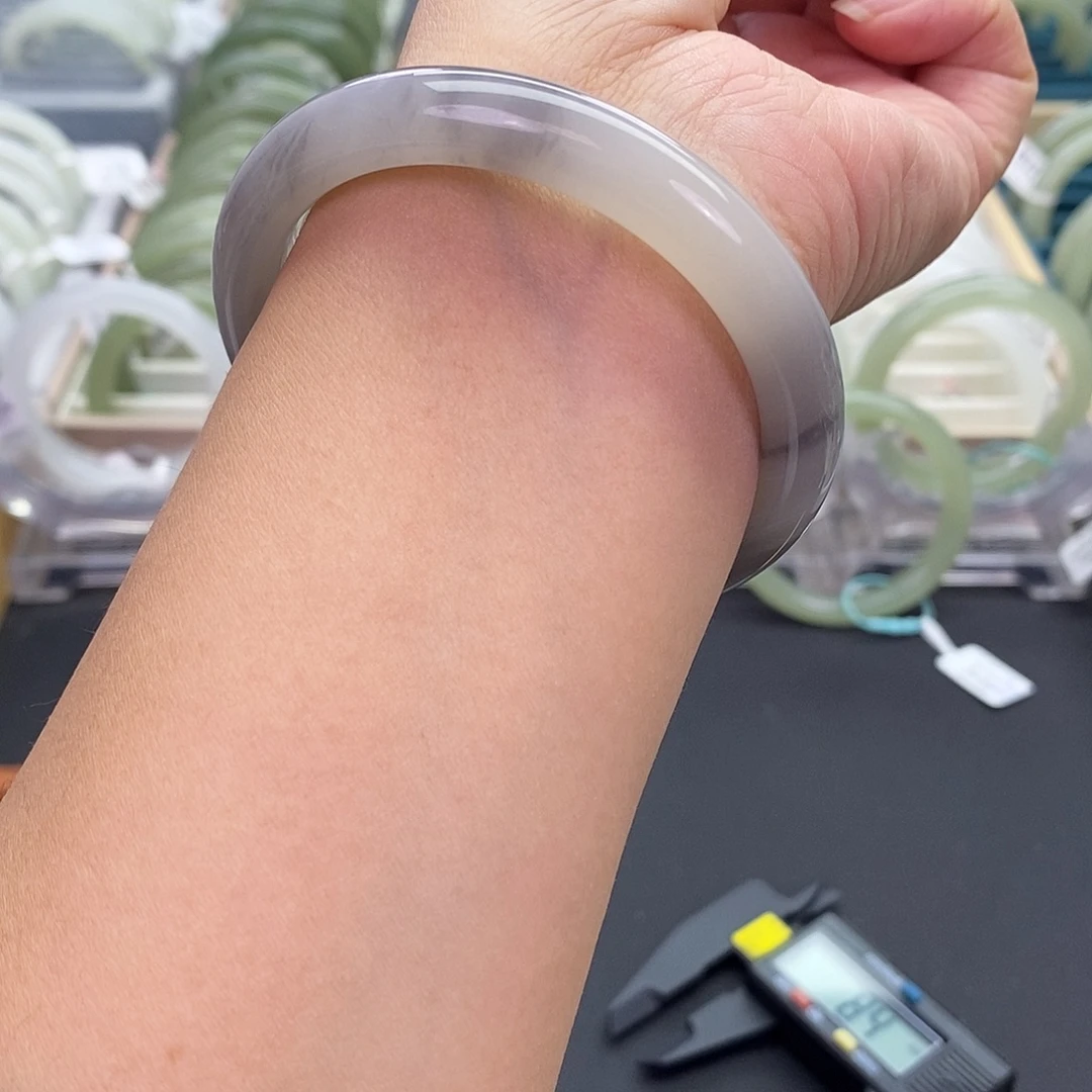 和田玉未镶嵌珠宝奇石和田玉手镯56,57