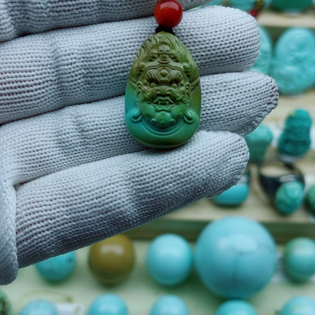 绿松石未镶嵌珠宝奇石