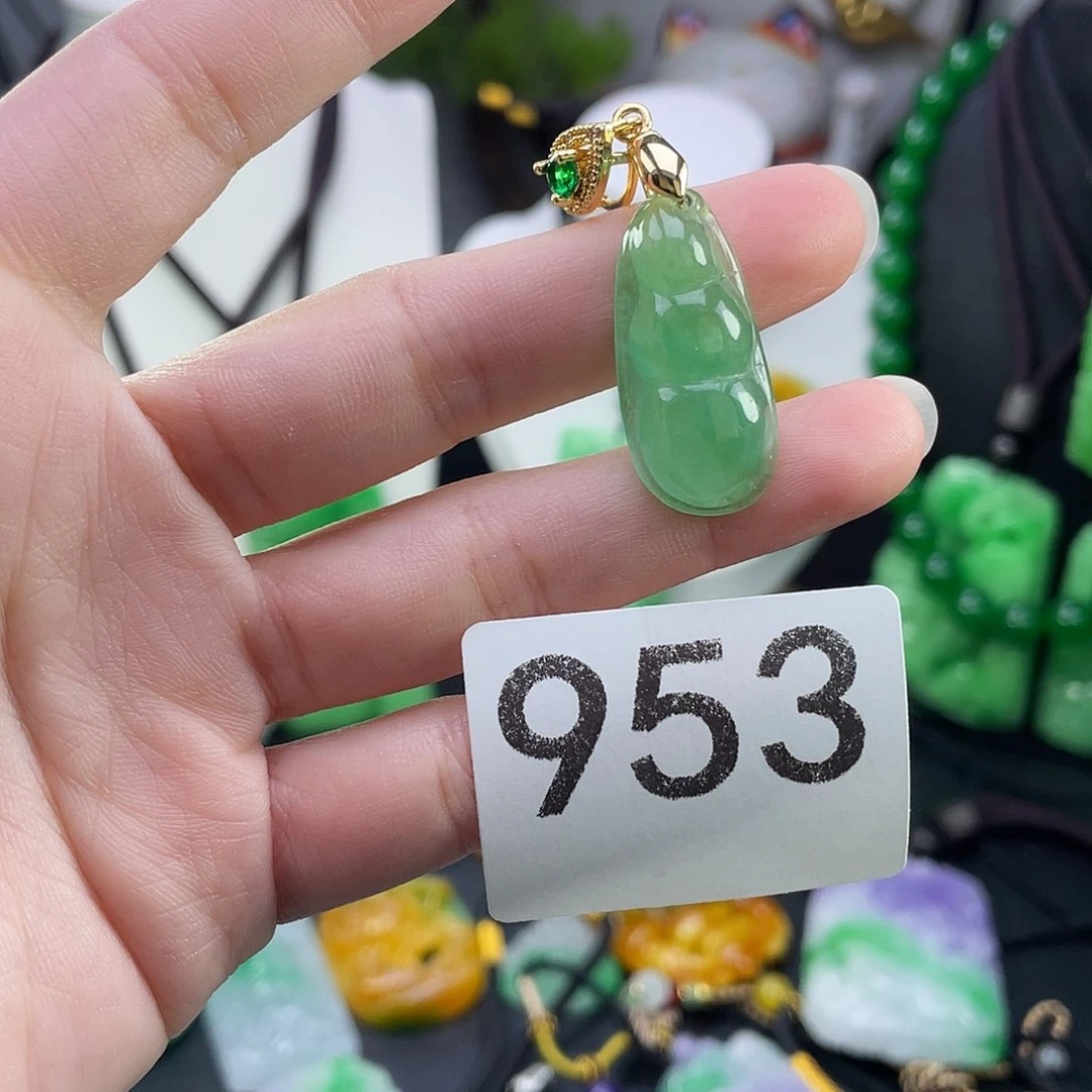 翡翠未镶嵌吊坠(赠链)