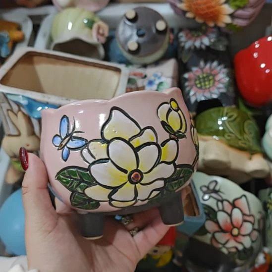 当场拍满15元发货不凑不发，花盆盆口不方不圆有针孔黑点是正常的，