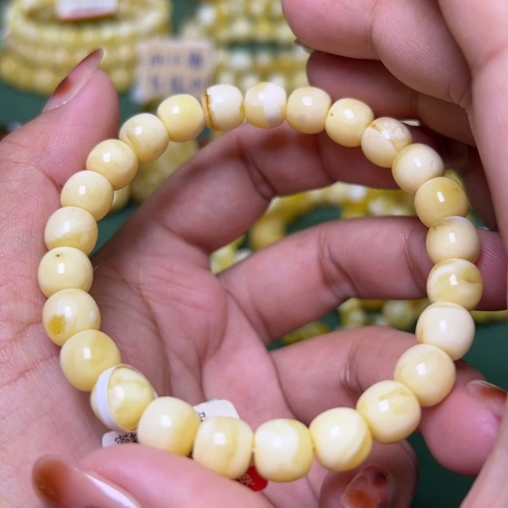 蜜蜡未镶嵌珠宝奇石