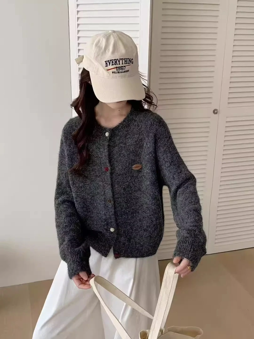 秋冬韩系复古软糯针织外套女2025春秋韩系女式短款宽松毛衣开衫