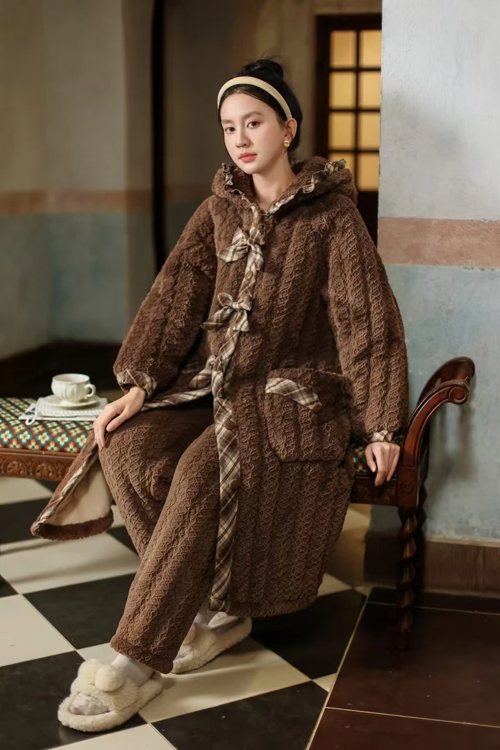 7772长款咖色女士戴帽加厚保暖家居服套装