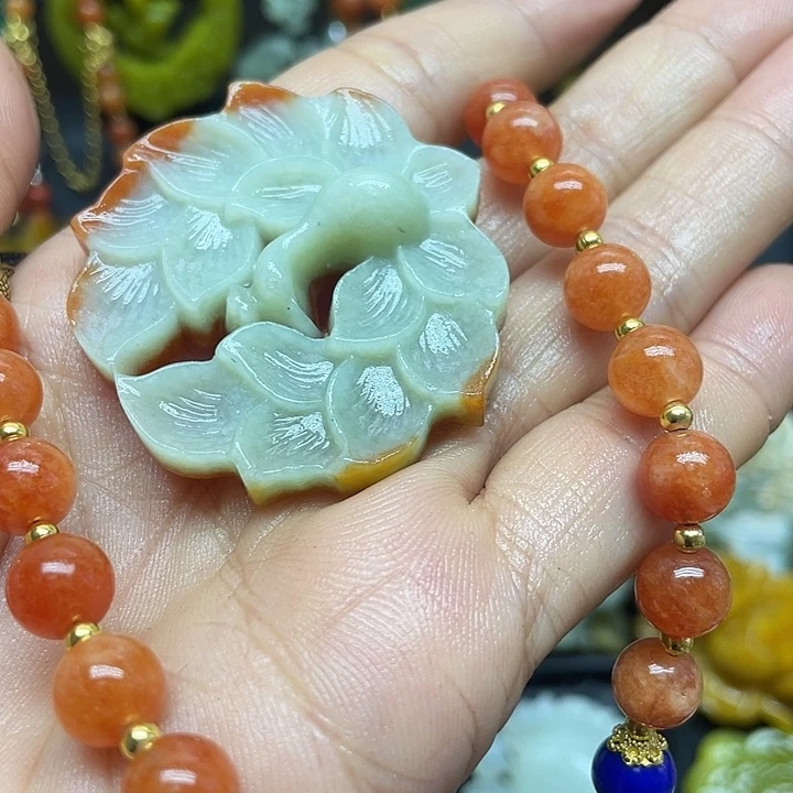 未镶嵌蛇纹石玉颈饰晓*