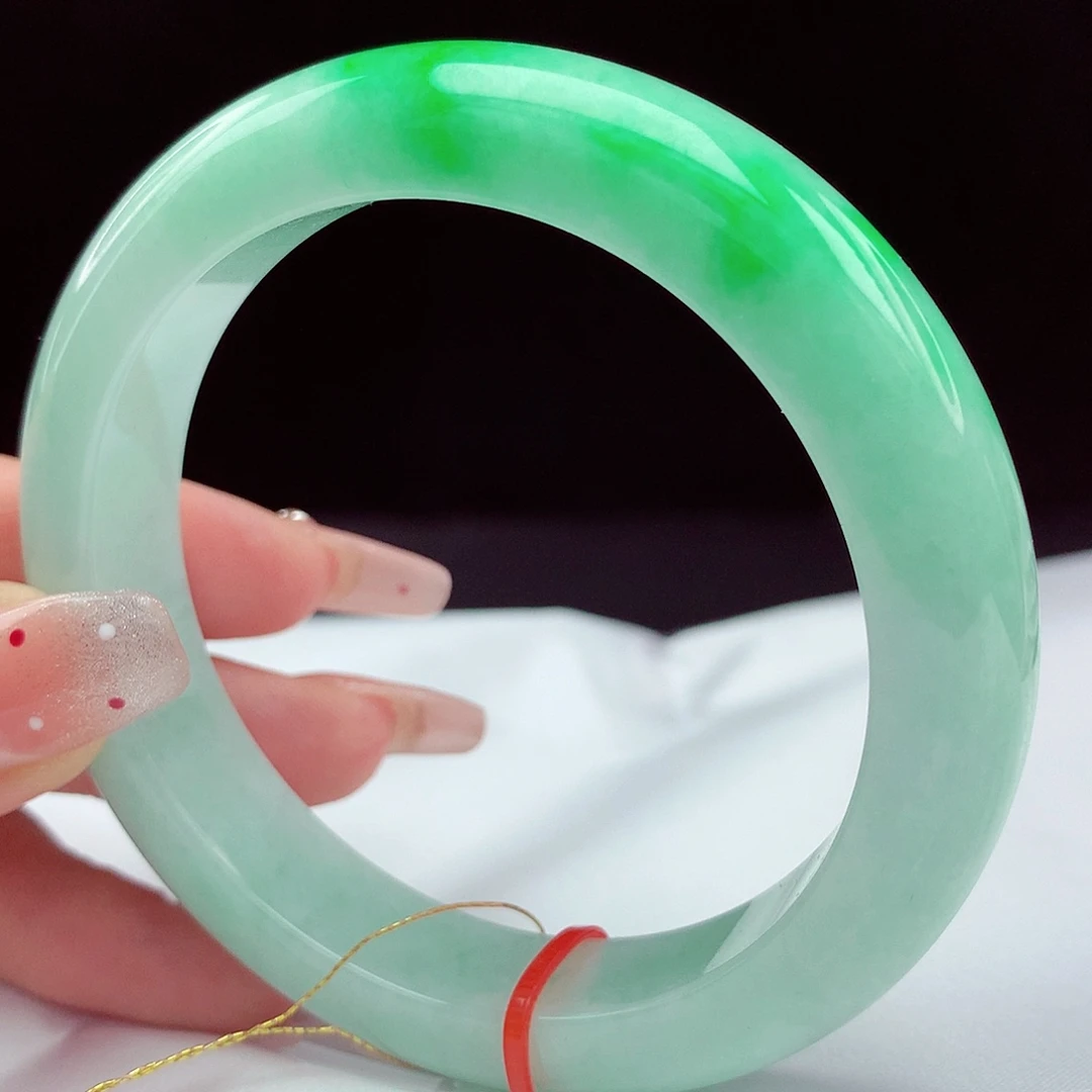 翡翠手镯未镶嵌59圈772