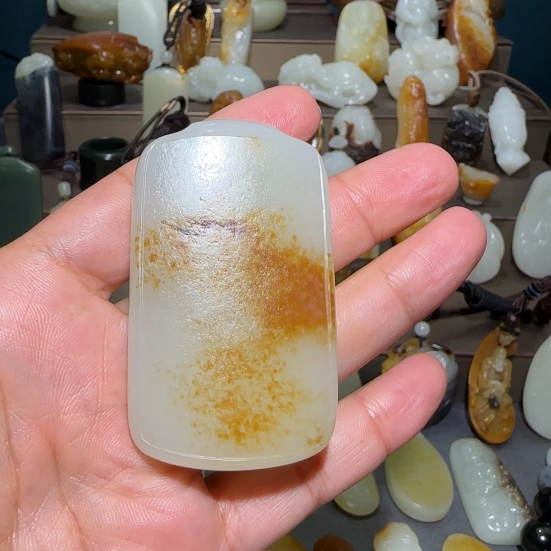 明***了和田玉未镶嵌颈饰