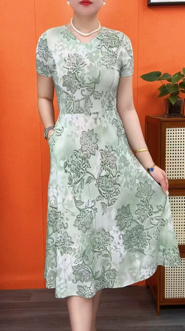 FD8夏新款气质短袖连衣裙显瘦