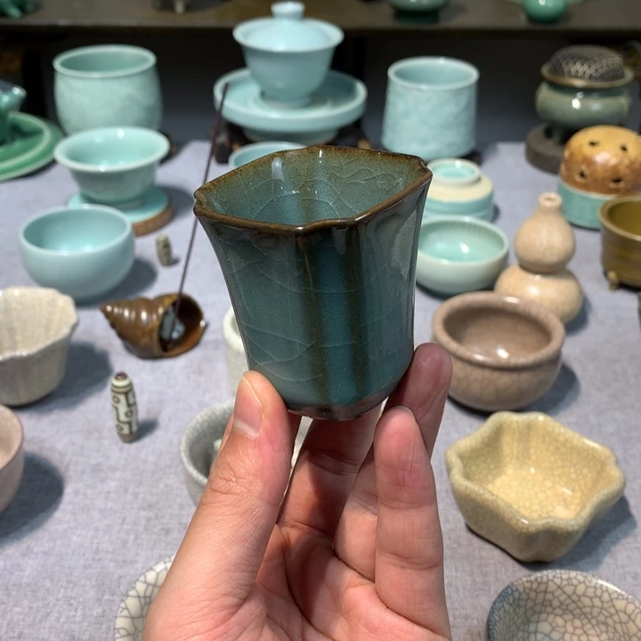 龙泉青瓷铁胎四方