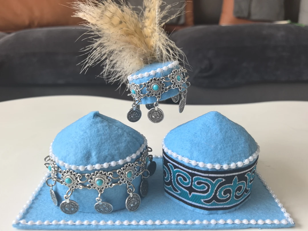 哈萨克帽子摆件半成品（不带羽毛) ，赠送同款小挂件一个（成品)