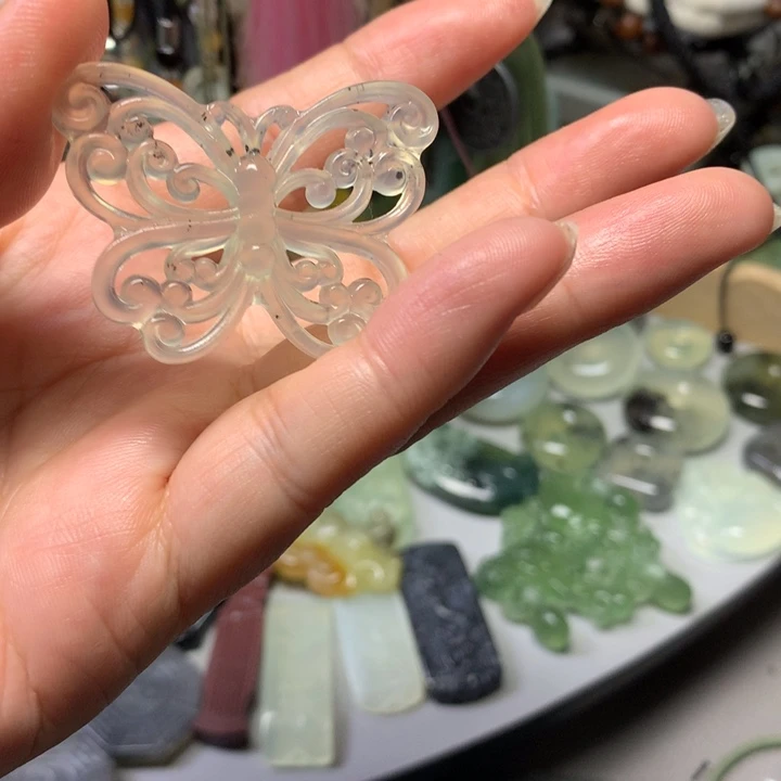 合金蛇纹石玉颈饰